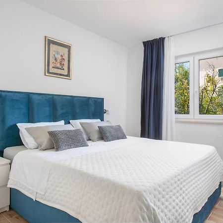 Apartment Kiki Kaštel Štafilić Eksteriør bilde
