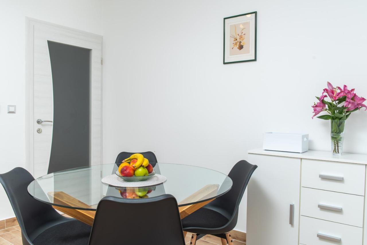Apartment Kiki Kaštel Štafilić Eksteriør bilde