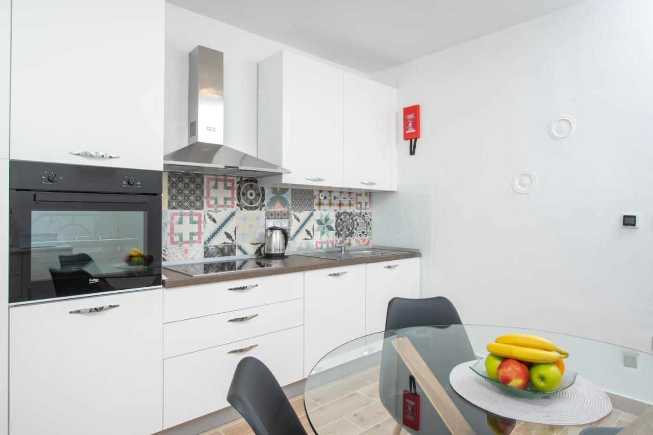 Apartment Kiki Kaštel Štafilić Eksteriør bilde