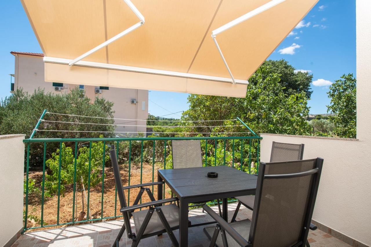 Apartment Kiki Kaštel Štafilić Eksteriør bilde